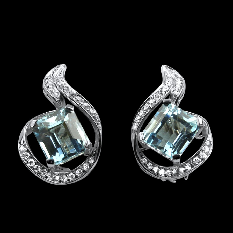 Estate PAGE Estate | Estate 14K White Gold Aquamarine & Diamond Stud Earrings