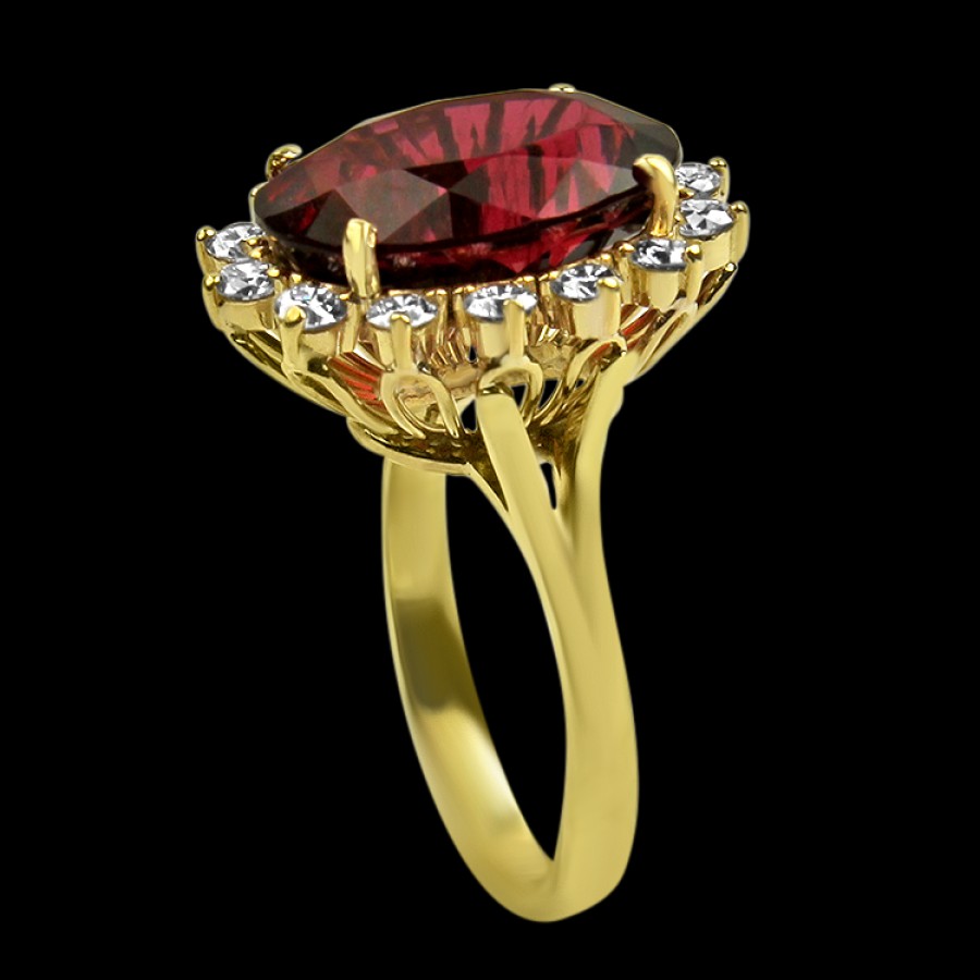 Estate PAGE Estate | Estate 18K Yellow Gold Rubellite Red Tourmaline & Diamond Ring