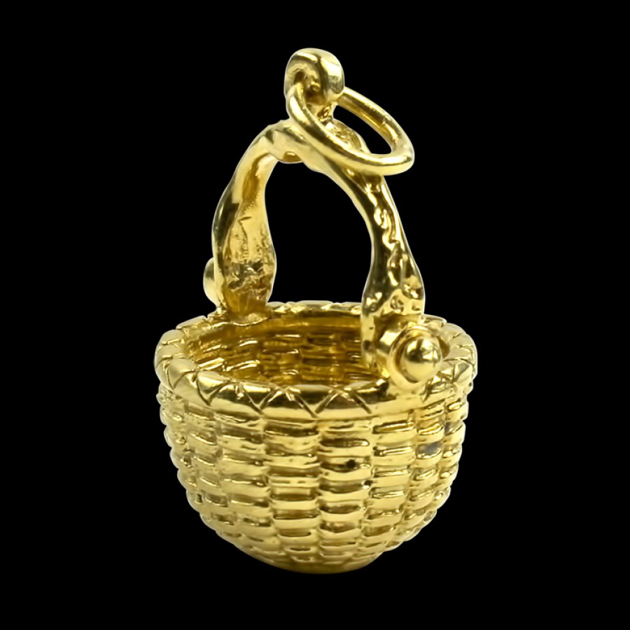 Estate PAGE Estate | Estate 18K Yellow Gold Nantucket Nest Basket Charm & Pendant