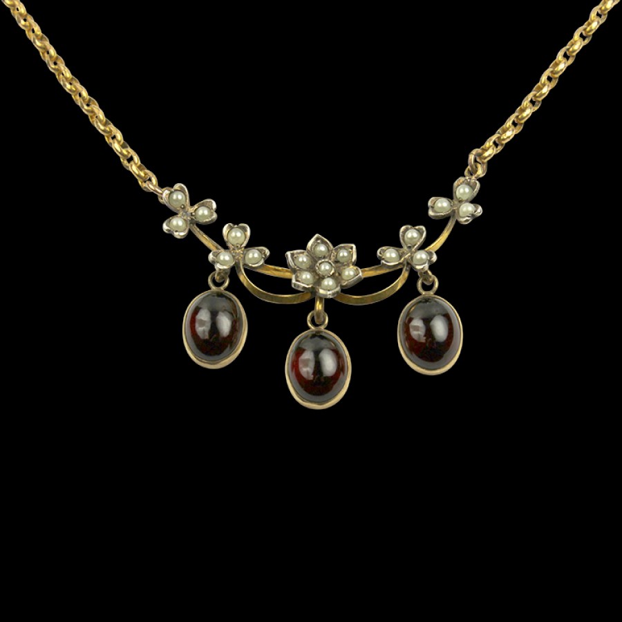 Estate PAGE Estate | Estate 9K Yellow Gold Cabochon Garnet Necklace