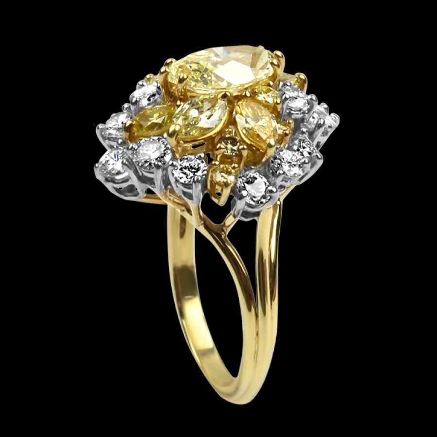 Estate PAGE Estate | Estate 18K Yellow Gold & Platinum Diamond Cluster Ring