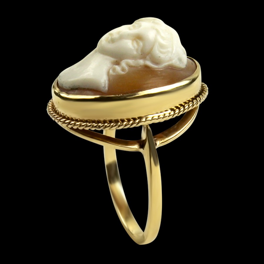 Estate PAGE Estate | Estate 9K Yellow Gold Victorian Cameo Portrait Ring