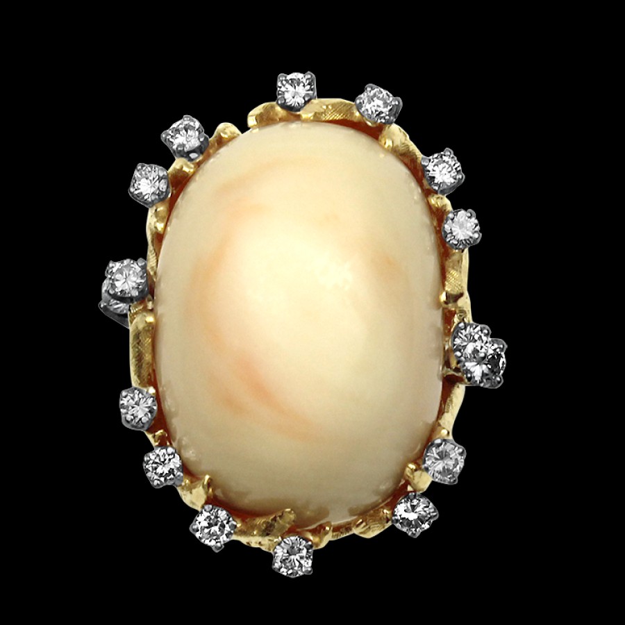 Estate PAGE Estate | Estate 18K Yellow Gold Coral & Diamond Ring