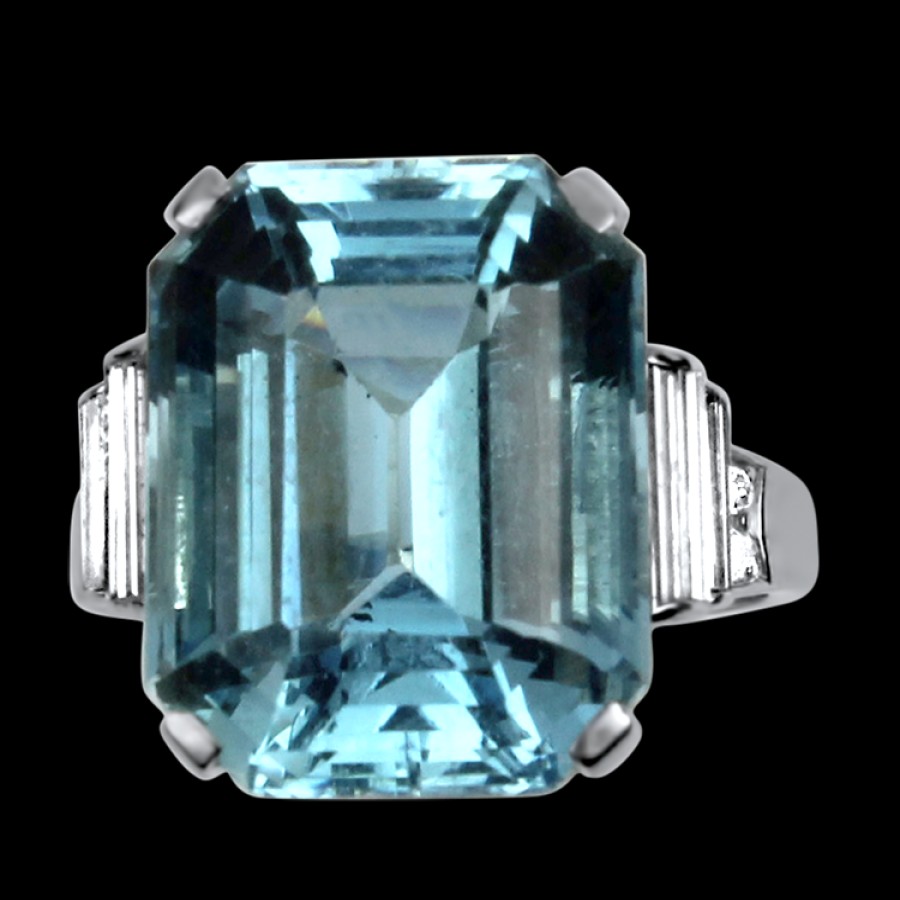 Estate PAGE Estate | Estate Platinum Aquamarine & Diamond Ring