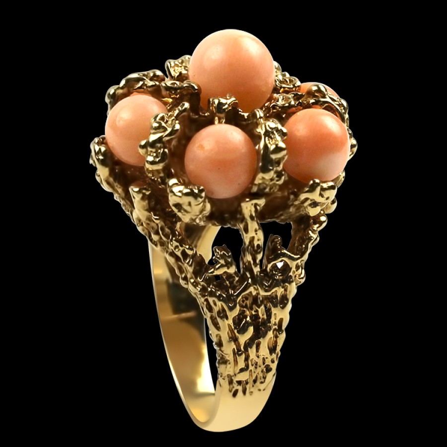 Estate PAGE Estate | Estate 14K Yellow Gold Coral Cluster Ring