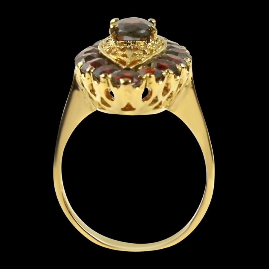 Estate PAGE Estate | Estate 18K Yellow Gold Navette Garnet Ring